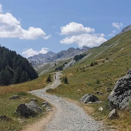 Rosebud, Adorable Et Confortable Petit Chalet * Jausiers