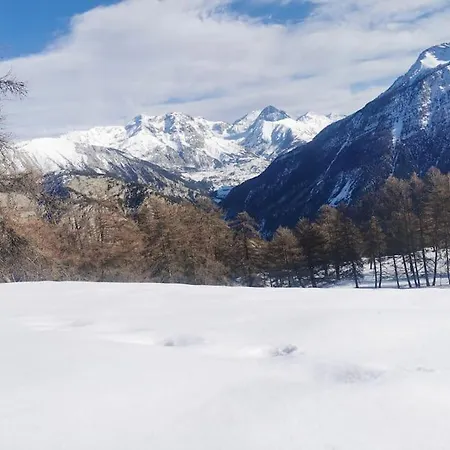 Chalet Rosebud, Adorable Et Confortable Petit Chalet Jausiers